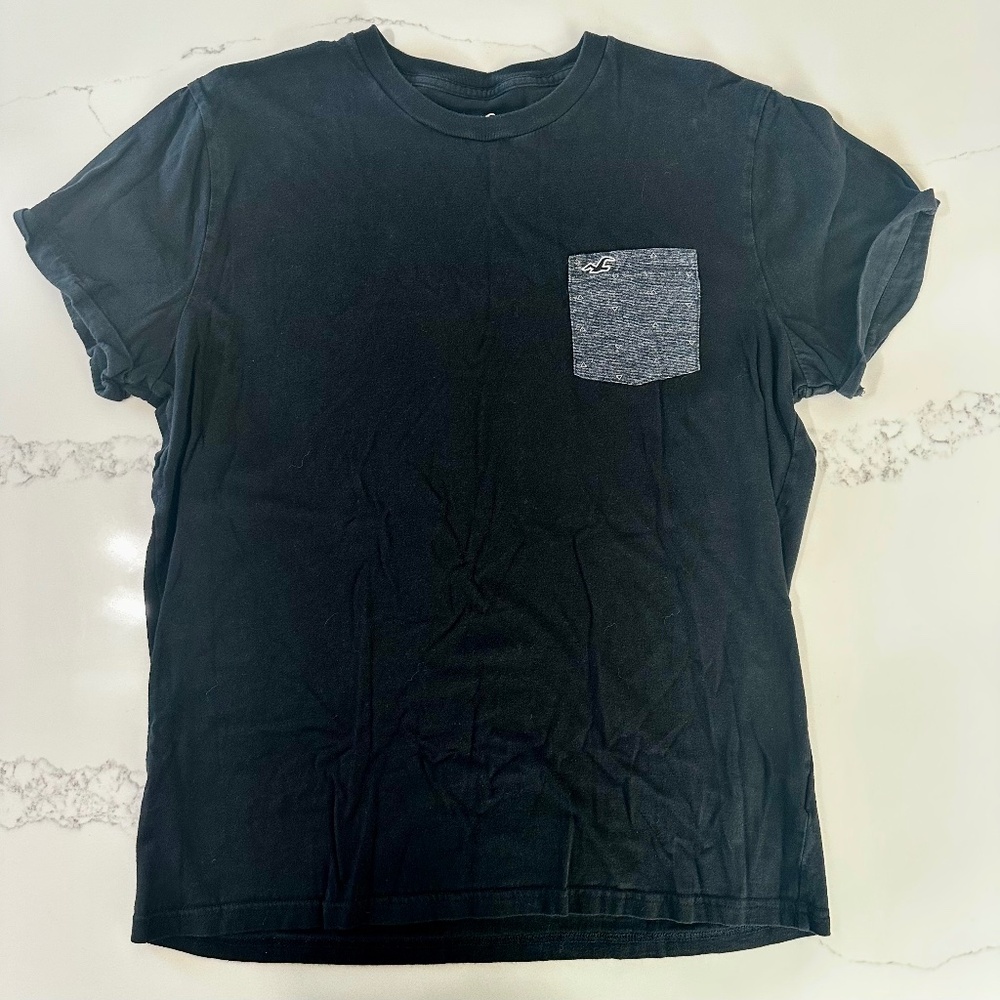 Hollister Men’s XL Black T-Shirt with Gray Pocket